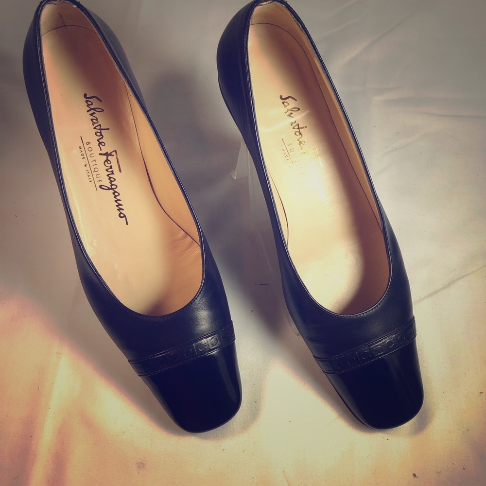 Salvatore Ferragamo Cap Toe Flats